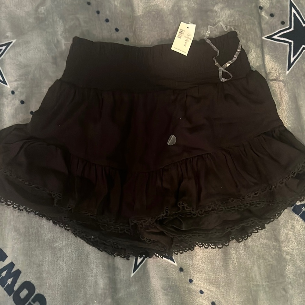 black aeropostale skirt